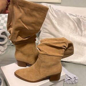 Elegant Tan Suede Heeled Boots